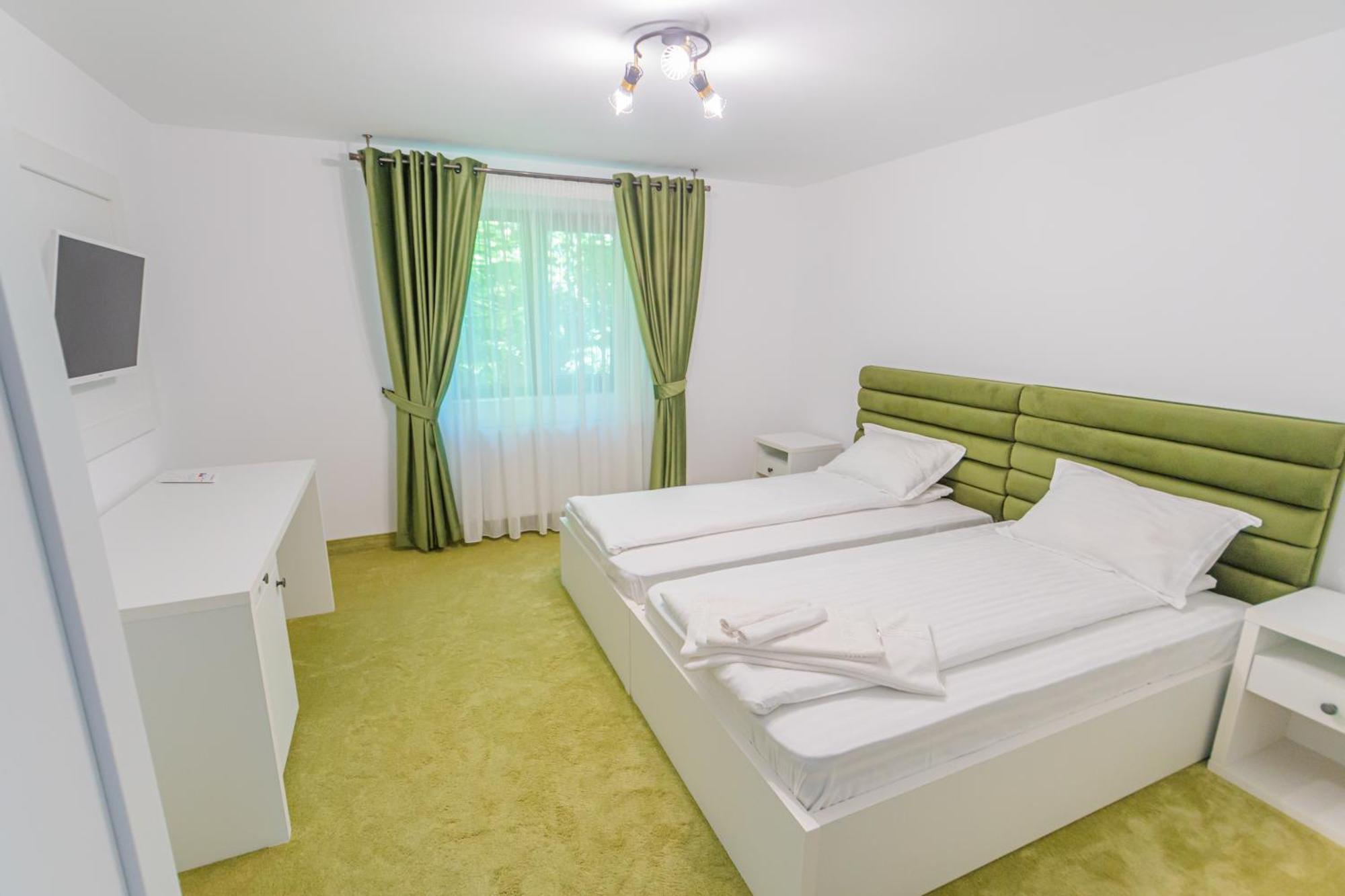 Hotel Somara Gainesti Exterior foto